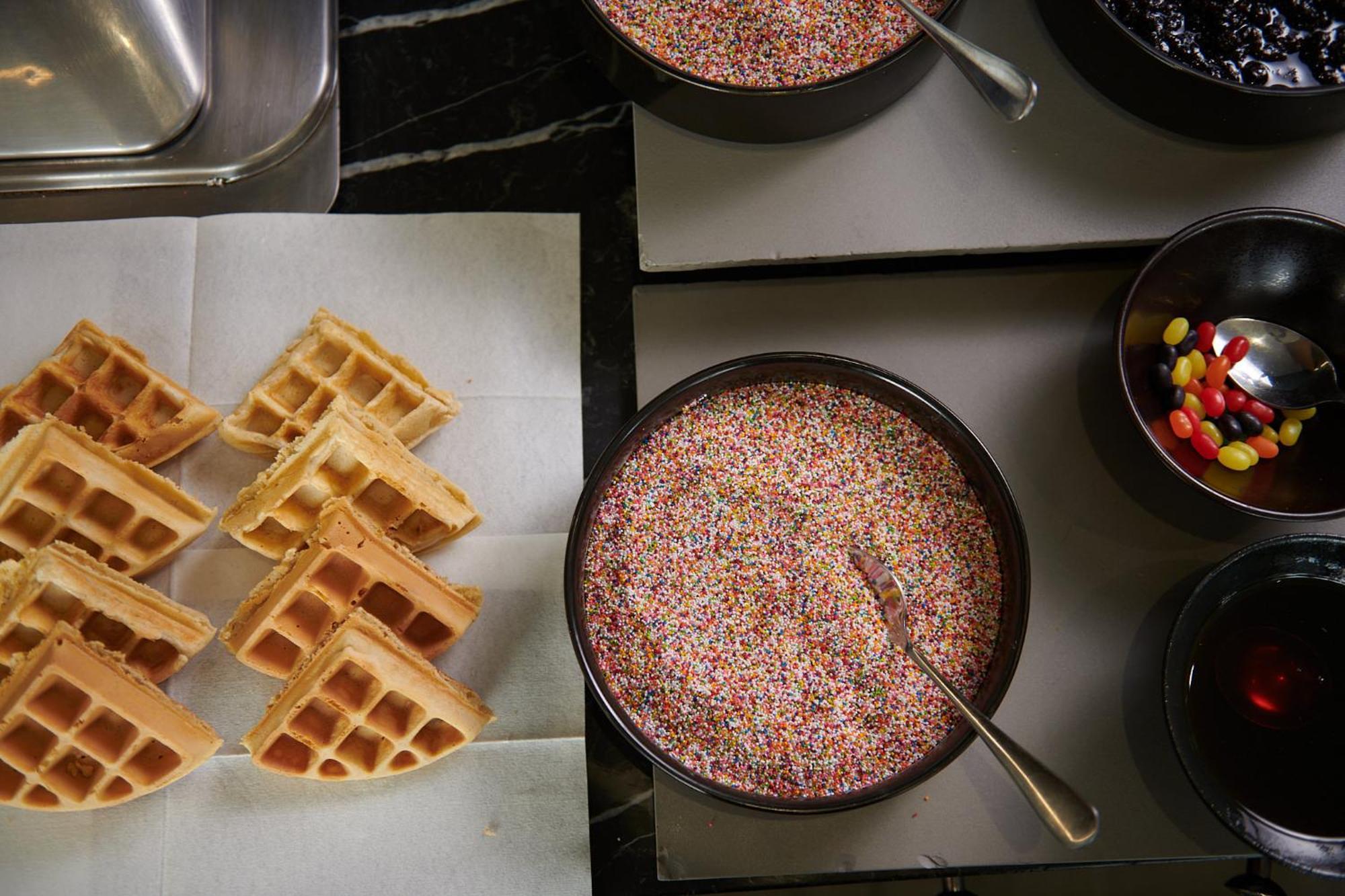 Seven Villa Hotel & Spa Йоханнесбург Экстерьер фото Belgian waffles