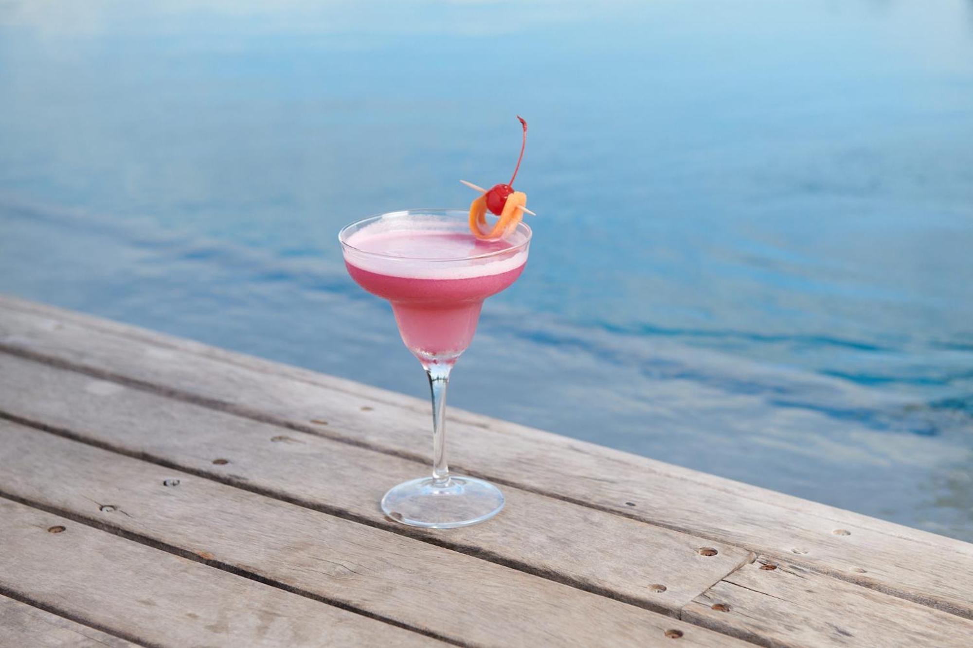 Seven Villa Hotel & Spa Йоханнесбург Экстерьер фото A strawberry daiquiri
